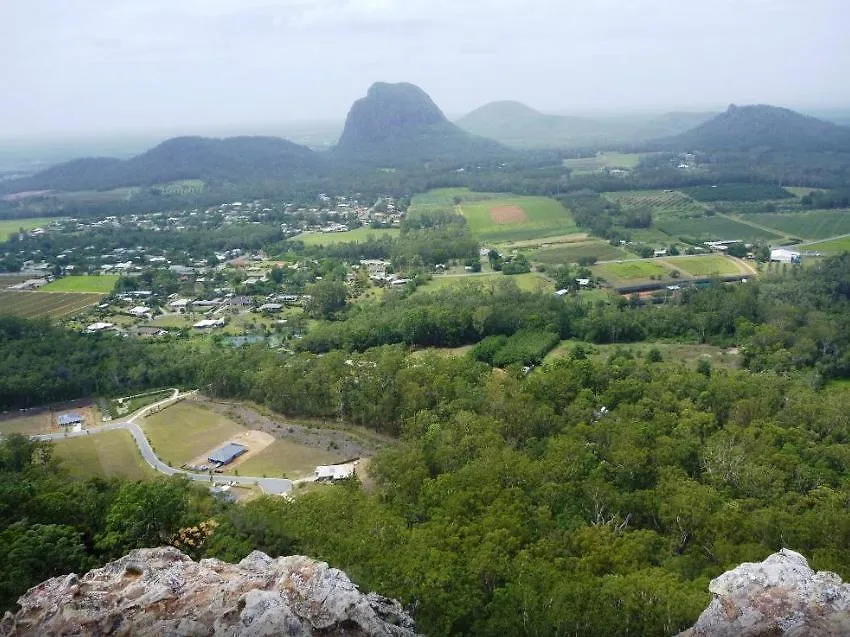 Resort Crookneck Retreat Hotel Glass House Mountains